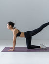 Die Aufrechterhaltung einer regelmäßigen Yoga-Praxis kann positive Auswirkungen auf die körperliche und geistige Gesundheit haben
